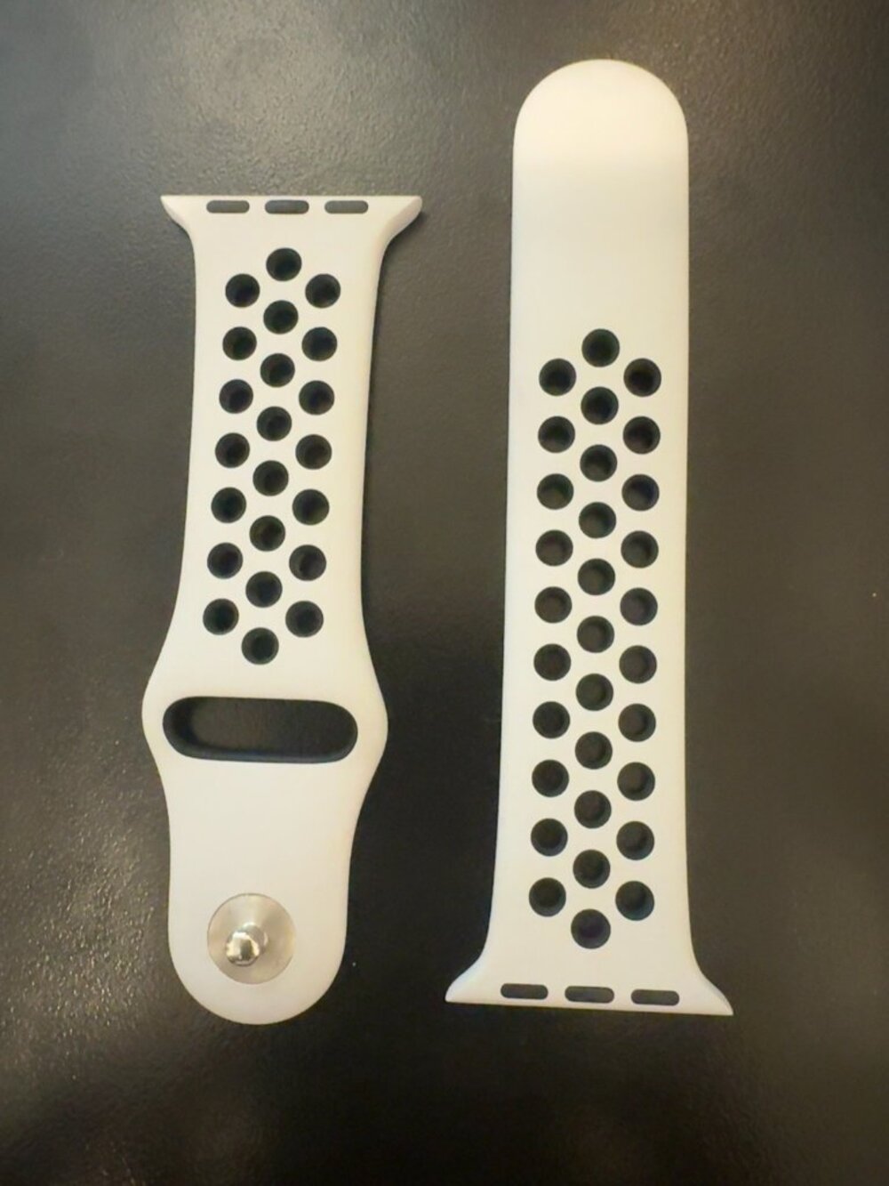 Apple Watch Nike Sport Band Light Gray with Black Accent S/M